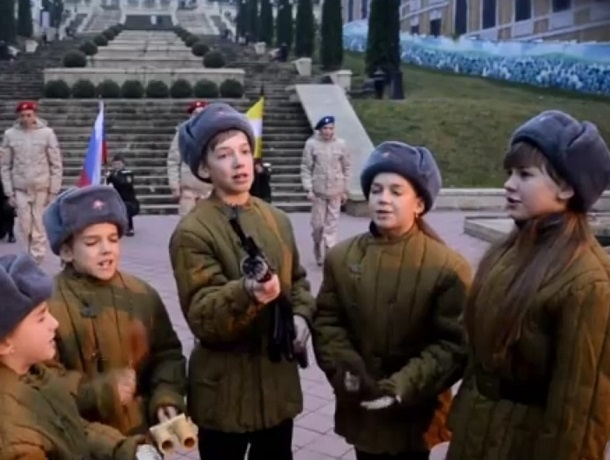 «До мурашек»: Кисловодские юнармейцы спели «Катюшу» и попали на видео