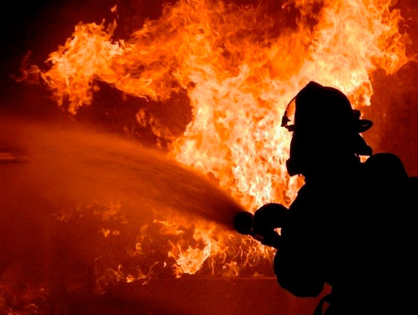 Во время пожара в многоэтажке погибла женщина в Георгиевске