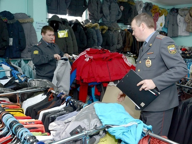 «Прикрыли лавочку»: сеть магазинов с контрафактом ликвидировали в Ставрополе