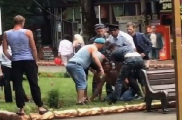 В Ставрополе пьяный ВДВшник устроил драку с полицейским
