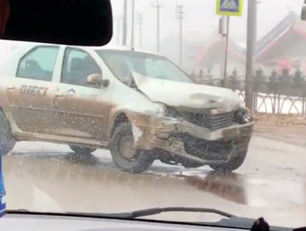 Огромная пробка образовалась на выезде из Ставрополя из-за аварии