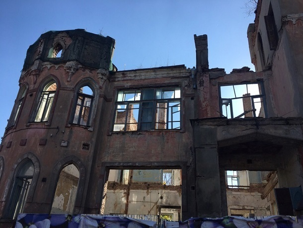 «Срок ремонта нарушен»: минимущества Ставрополья направило претензию арендатору «Дома с привидениями»