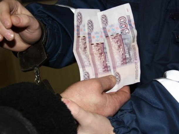 «Купить» полицейского за 15 тысяч рублей пыталась женщина на Ставрополье