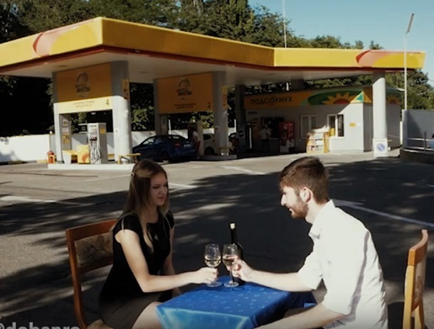 «Кто там велик продавал?»: видеоприколы о подорожании бензина массово постят жители Ставрополя