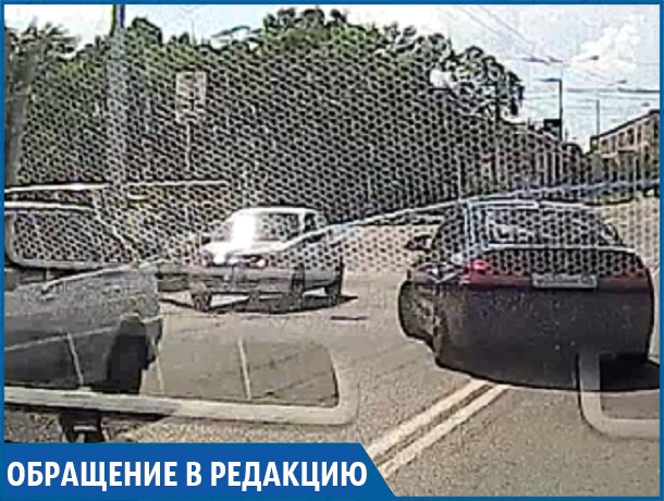 Автохам нагло пересек две сплошные линии в Ставрополе