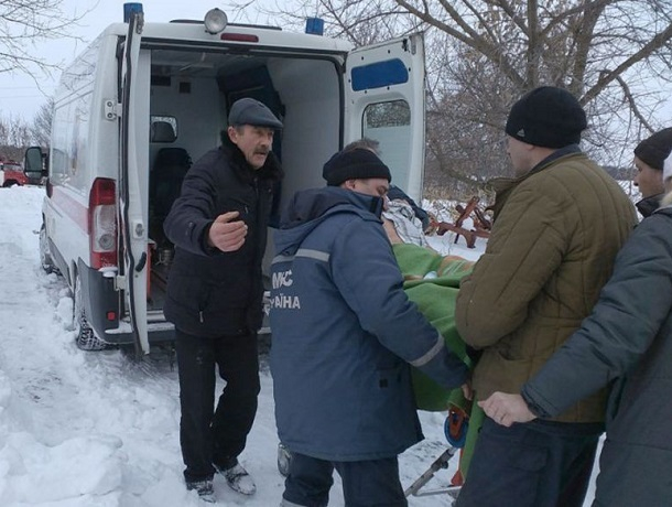 Для погрузки 150-килограммового мужчины в «скорую» пришлось вызывать спасателей на Ставрополье