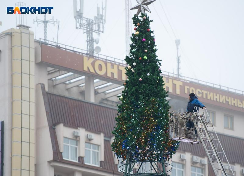 В мэрии Ставрополя объяснили покупку елочных шаров за 1,3 миллиона рублей