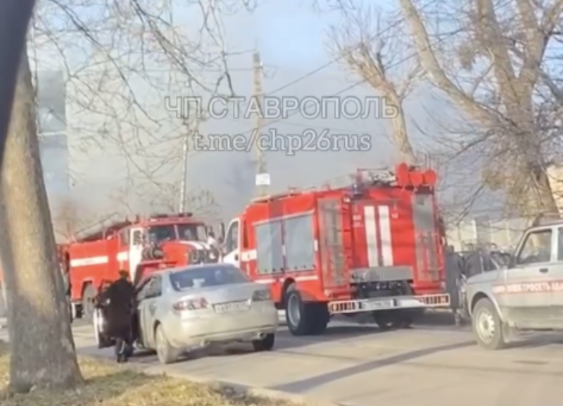 Из-за пожара в Ставрополе эвакуировали многоквартирный дом