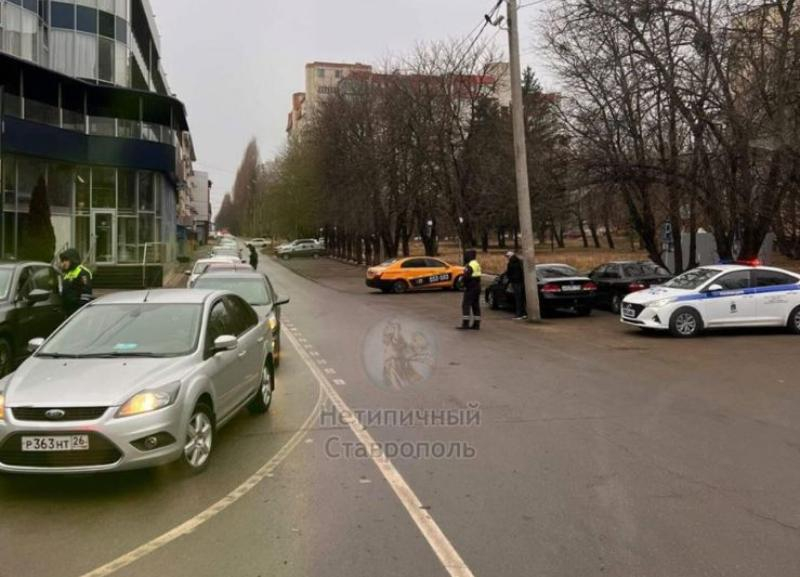 Сотрудники ГИБДД начали дежурство на дублере Доваторцев в Ставрополе после жалоб водителей