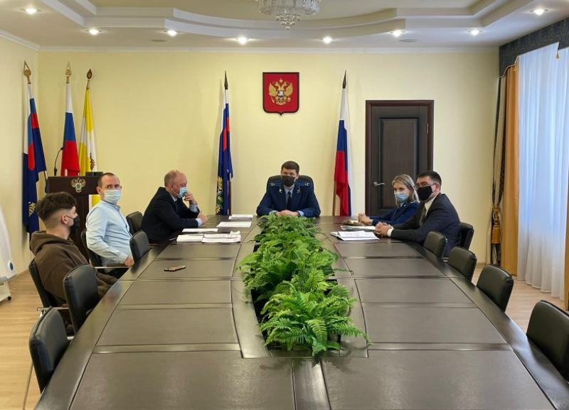 Краевая прокуратура провела «очную ставку» с перевозчиками и миндором в Ставрополе