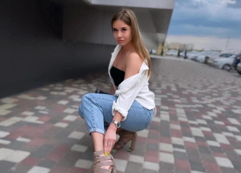 Будущая учительница Елизавета Котова хочет побороться за звание «Мисс Блокнот-2022»
