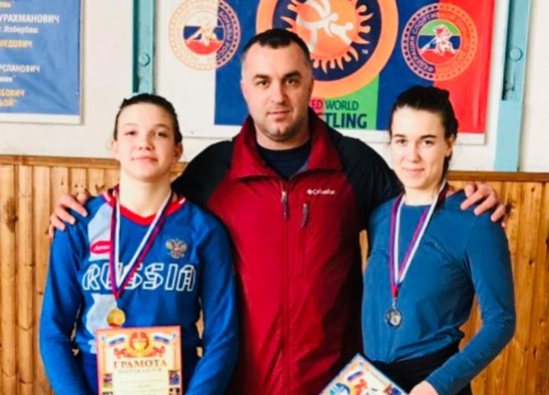Ставропольские спортсменки привезли медали с первенства СКФО по вольной борьбе