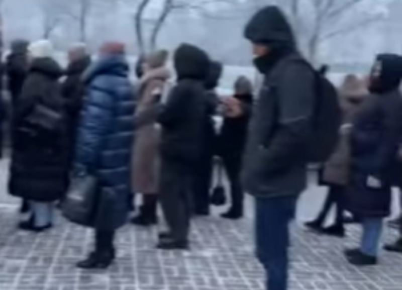 Толпы людей на остановках в Ставрополе заинтересовали прокуратуру