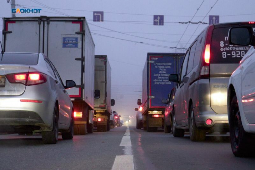 Автомобилисты Ставрополя увязли в 8-балльных пробках