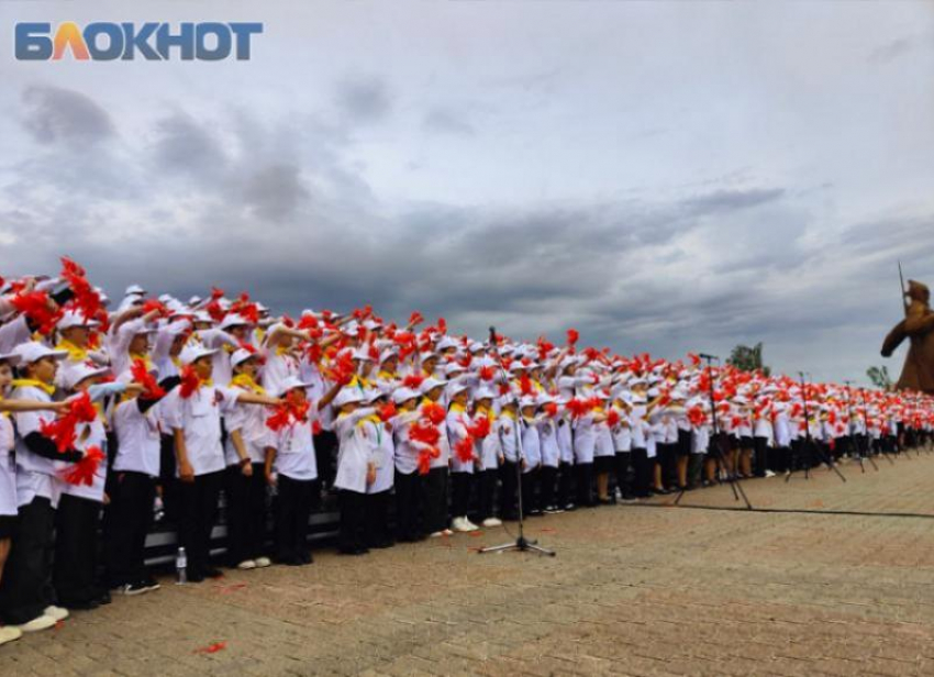 За 480 рублей хотят накормить власти тысячный детский хор на Ставрополье