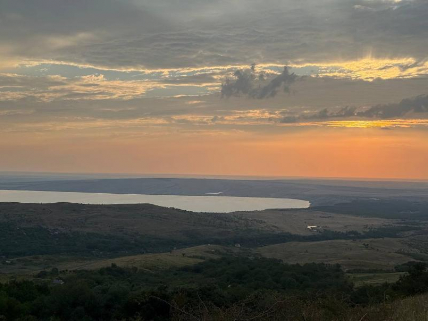 Тепло до +21 и солнце не планируют покидать Ставрополье в субботу