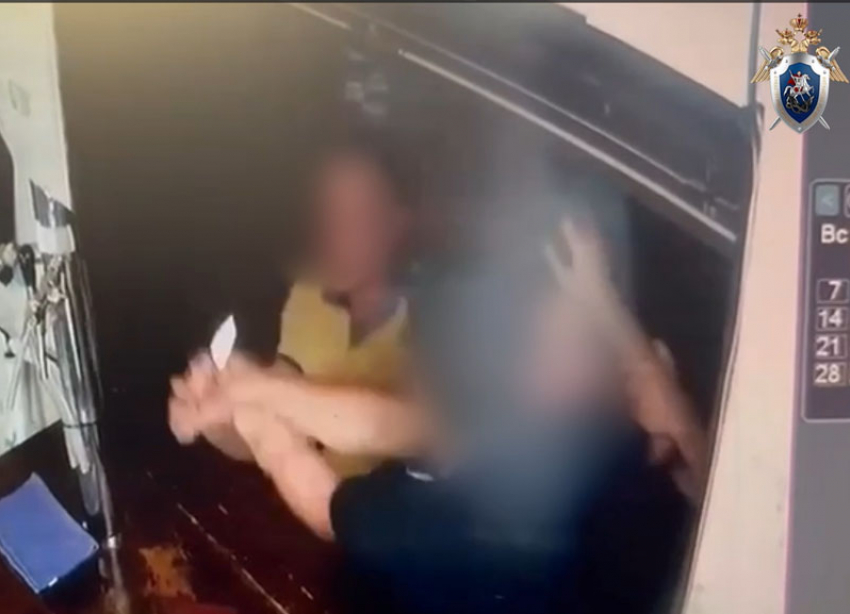 Не заплатил за заказ и ударил посетителя ножом в живот мужчина из Нефтекумска