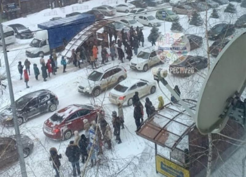 Непогода снова парализовала дороги Ставрополя