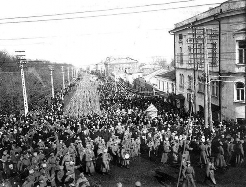 Смелый костюм «красного палача» и вещи ставропольских гимназистов покажут ставропольцам 