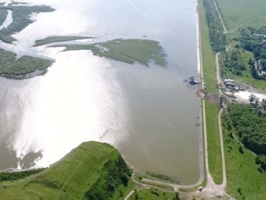 Склон на Отказненском водохранилище вот-вот рухнет, могут быть тысячи жертв, - знаменитый геолог из Ставрополя 