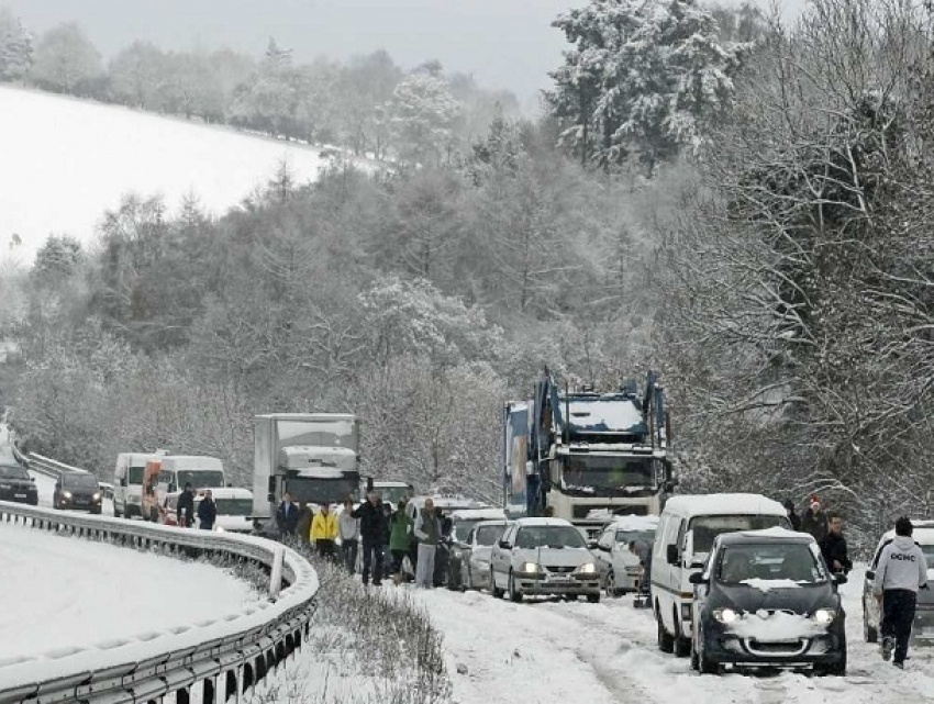 Трассу на Грузию перекрыли из-за снегопада: Госавтоинспекция Ставрополья 