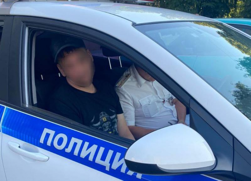 Пьяный шофер протаранил 3 авто на 50 лет ВЛКСМ Ставрополя 