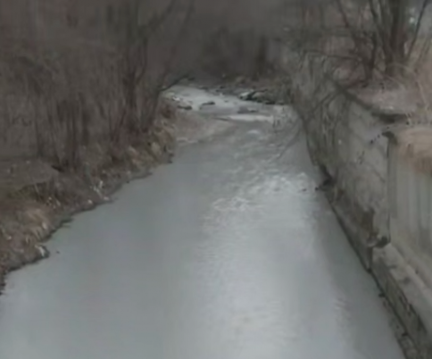 Река Березовая в Кисловодске стала походить на известь: власти назвали причину 