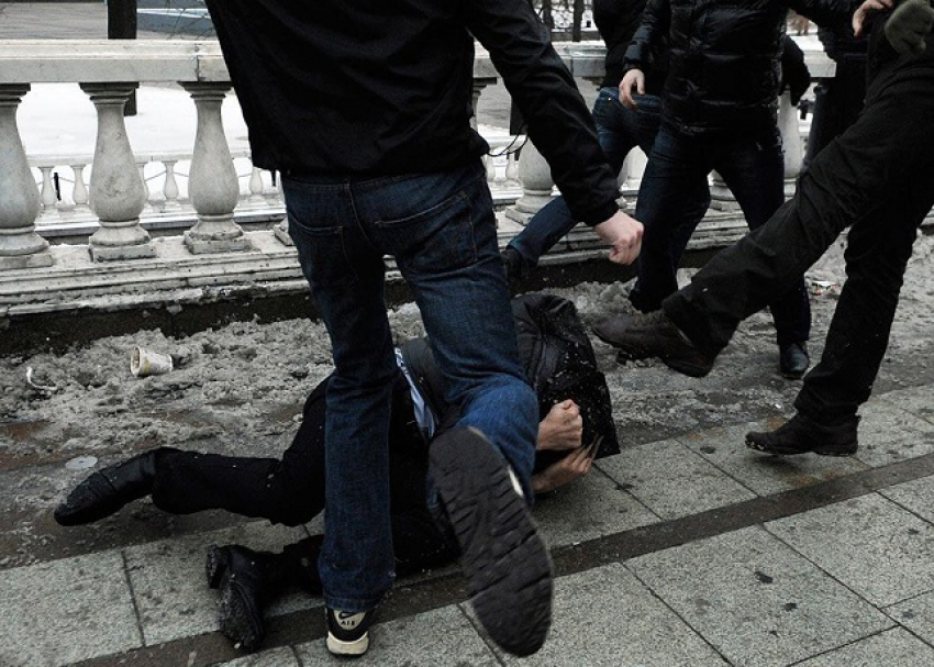 Двух братьев осудили за драку и оскорбление женщины в Невинномысске