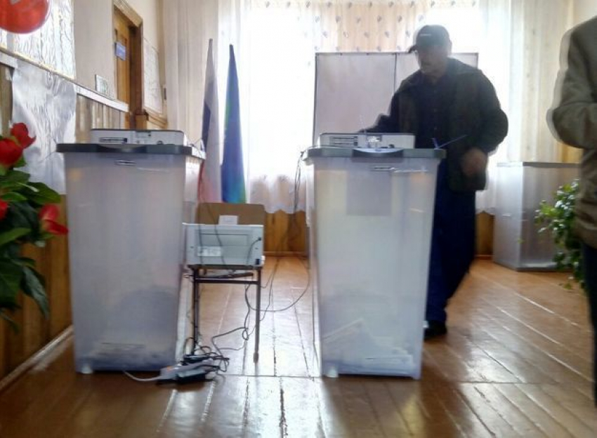 Наблюдатель рассказал о предложении 5 тысяч рублей в обмен на молчание о вбросе на избирательном участке в КЧР