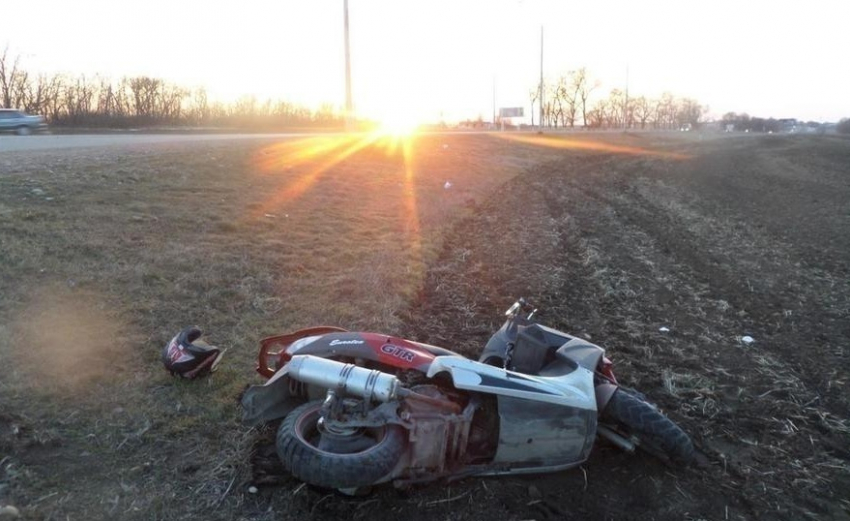 Житель Новоалександровска сломал позвоночник при падении с мотоцикла