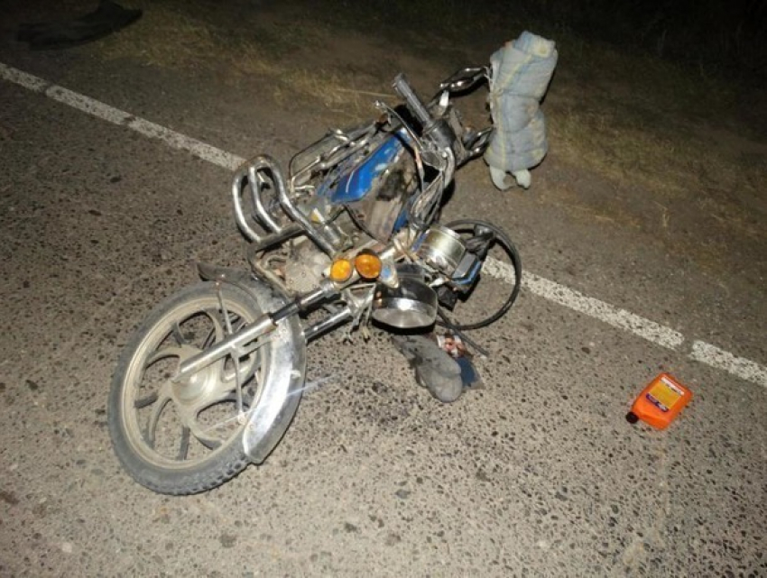 Резвый «Акцент» сбил насмерть скутериста на ночной трассе в Ставропольском крае