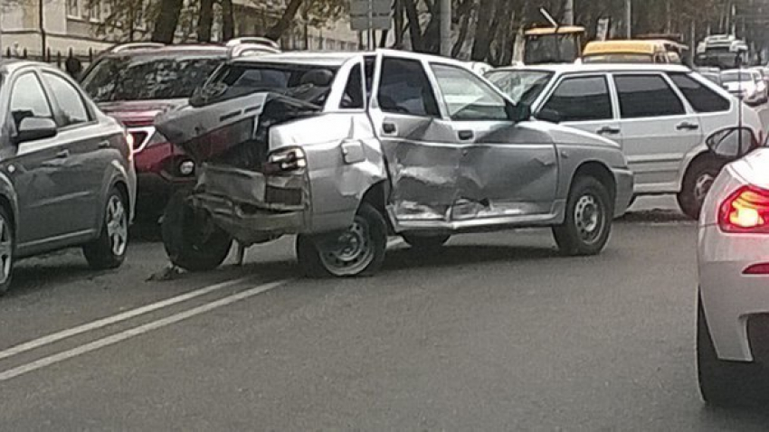 В Ставрополе произошло тройное ДТП