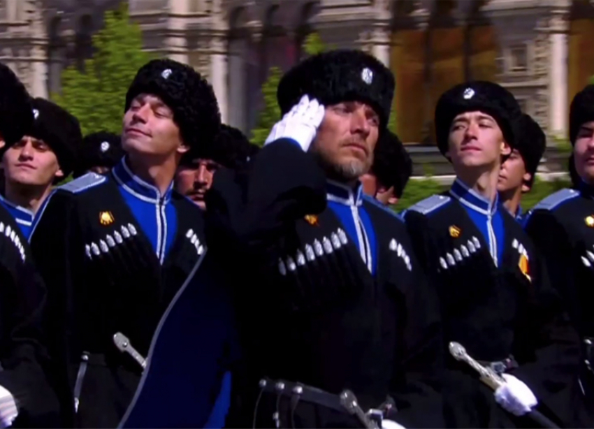 Парадный расчет на Красной площади возглавил атаман-ставрополец Виталий Кузнецов