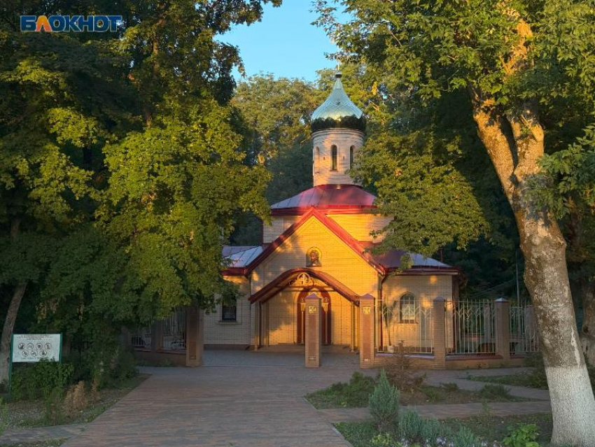 Что ищут паломники у храма и святого источника Рождества Иоанна Предтечи в Ставропольском крае?