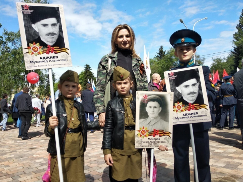 В составе Бессмертного полка по улицам Ставрополя прошло более 50 тысяч человек