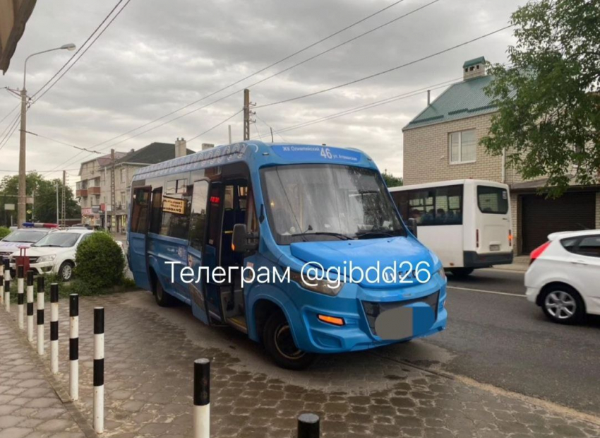 Водитель маршрутки №46 без прав сбил пешехода на зебре в Ставрополе 