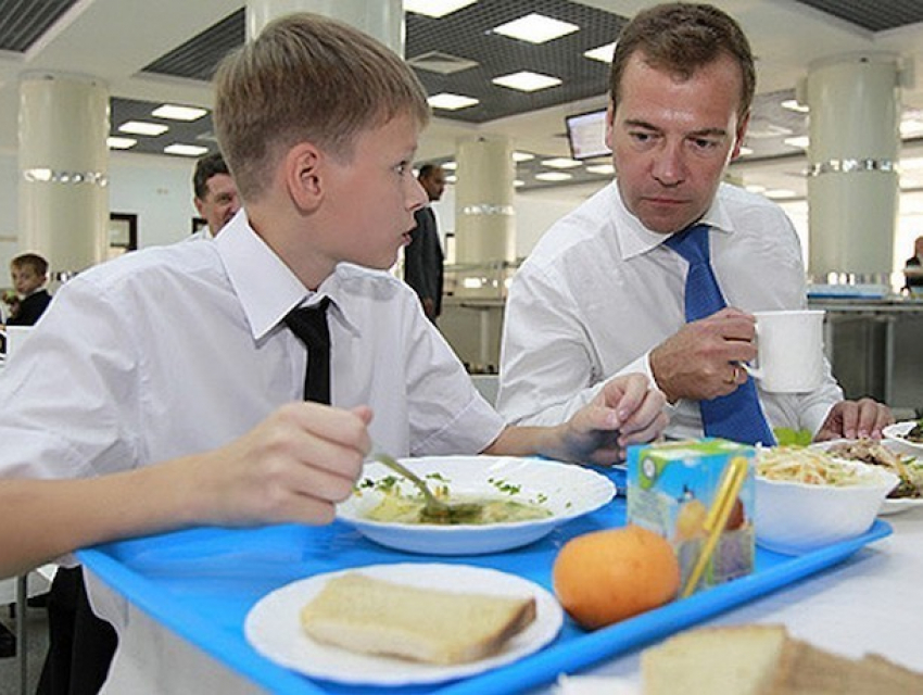 «К детям относятся, как к тле»: о жутких нарушениях в престижном Ставропольском президентском кадетском училище рассказали родители