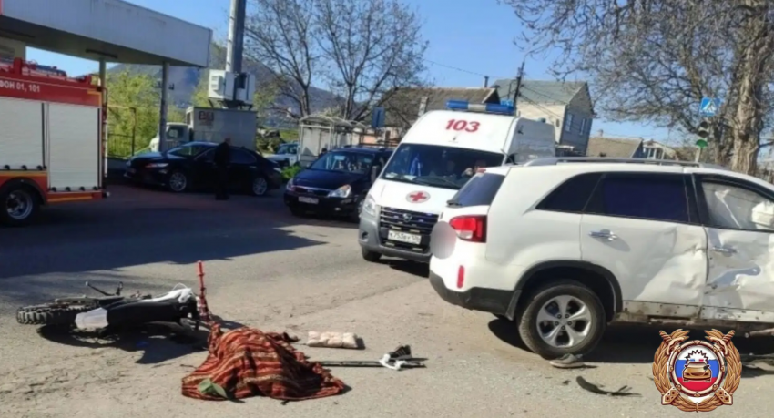 Подросток на питбайке погиб в ДТП после столкновения с легковушкой в Пятигорске