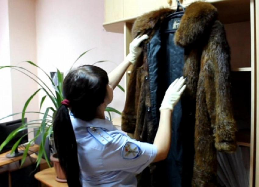 Ставропольчанин украл у собутыльницы шубу, чтобы подарить жене на 8 марта