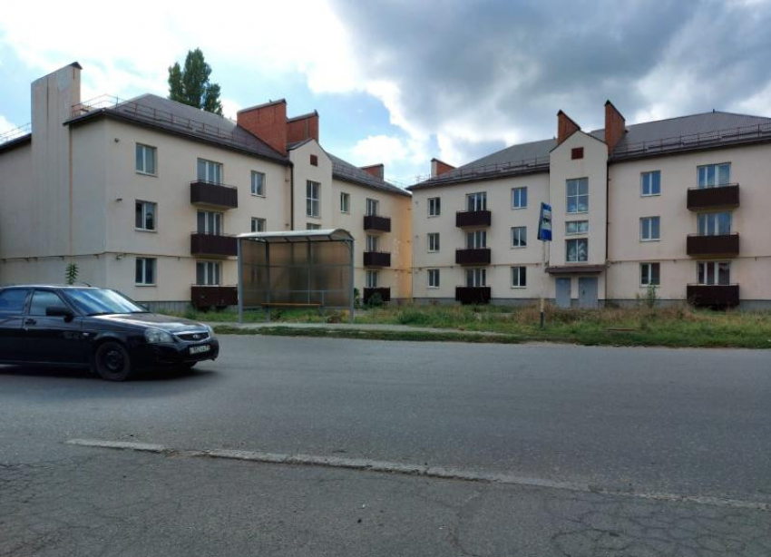 В отношении застройщика двух домов для детей-сирот в поселке Анджиевский возбудили уголовное дело