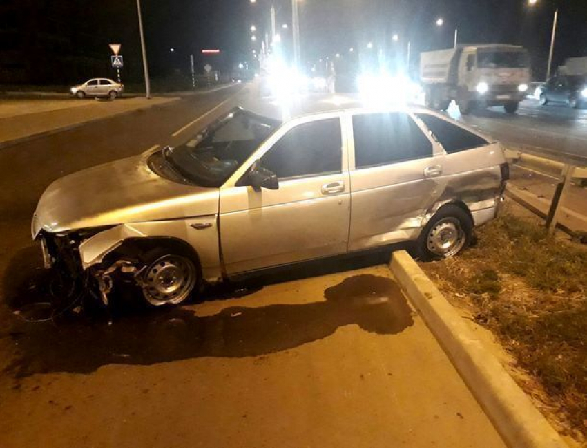 Сразу две легковушки столкнулись на западном обходе с автобусом в Ставрополе