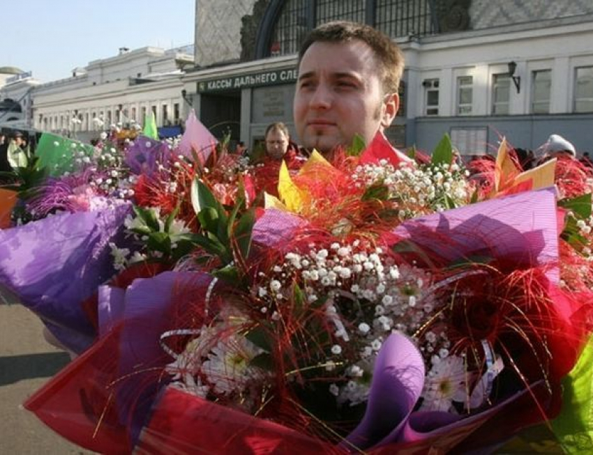 Ставропольские мужчины смогут выбрать шикарные букеты цветов для женщин на 8 марта