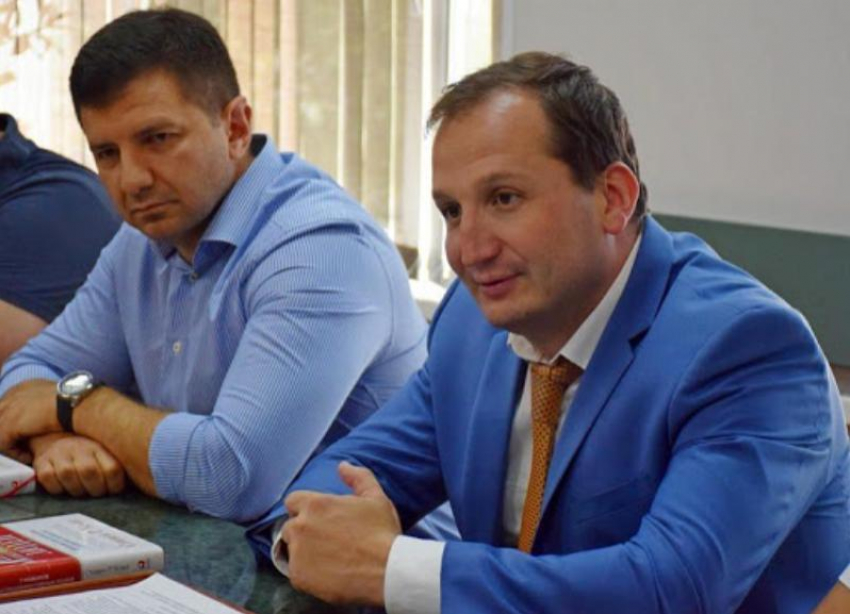Депутаты георгиевской окружной думы от «Справедливой России» хотят добиться отставки Клетина