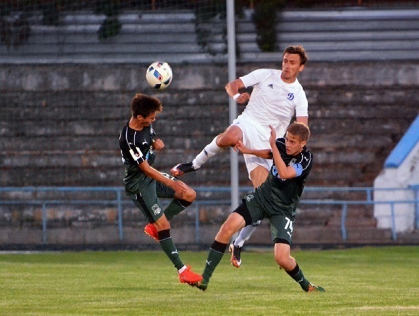 С минимальным счётом ставропольские футболисты победили гостей из Краснодара