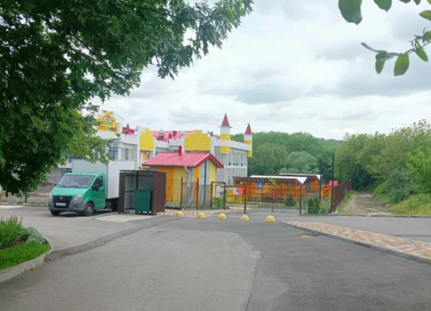 Администрация Ставрополя подала иск к подрядчику детсада №41 из-за трещин и разрушения фасада