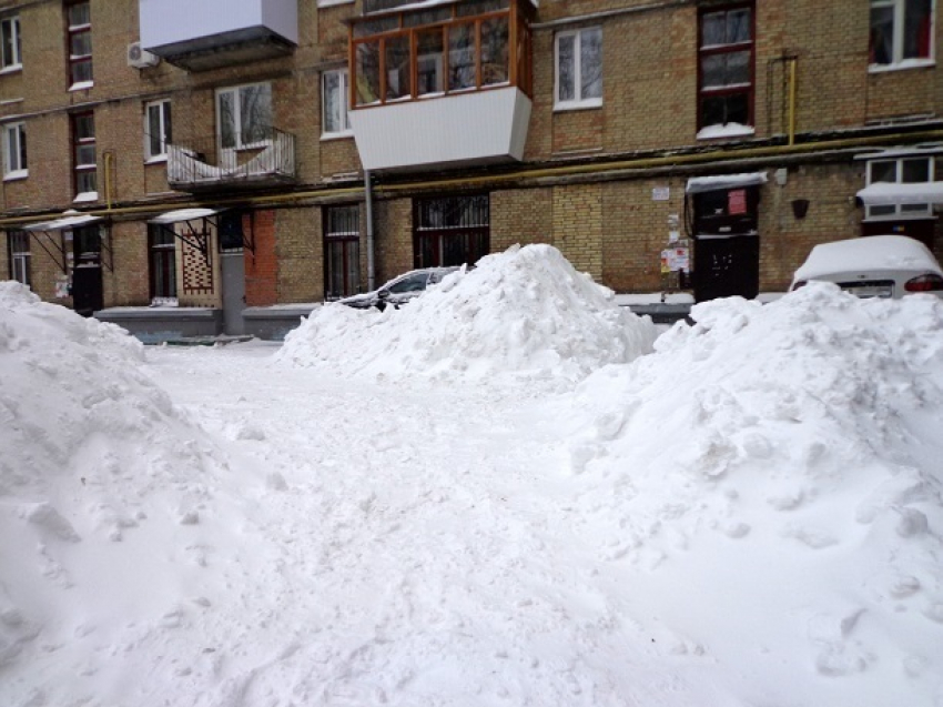 14 управляющих компаний накажут за плохую уборку снега во дворах Ставрополя