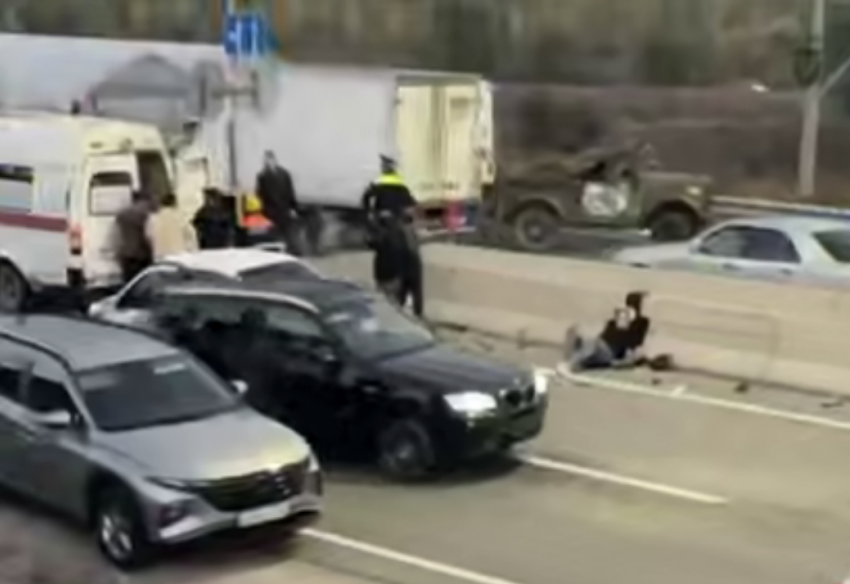 Пострадали 6 человек: серьезная авария парализовала движение под Кисловодском