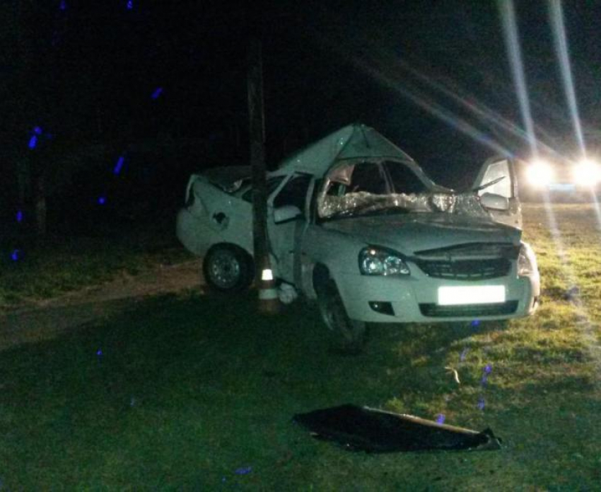 В Курском районе «Приора» влетела в фонарный столб: скончался пассажир