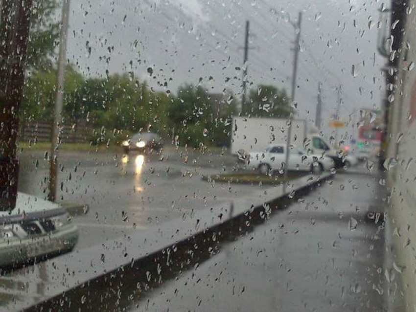 МЧС: на Ставрополье ожидается сильный ливень с градом