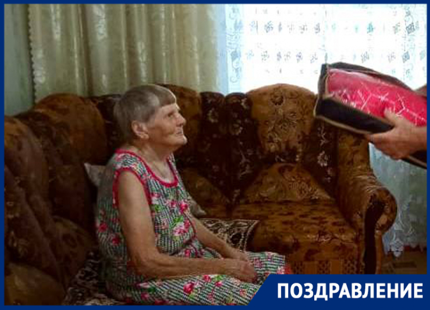 Свой 90-летний юбилей отмечает ветеран труда из Апанасенковского округа Ольга Горошко